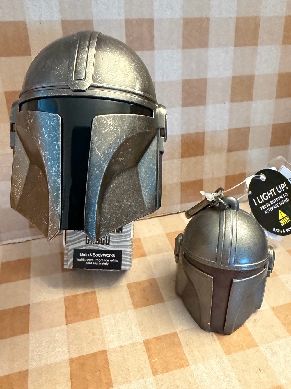 Bath Body Works Star Wars Mandalorian Helmet Wallflower Plug + Pocketbac Holder